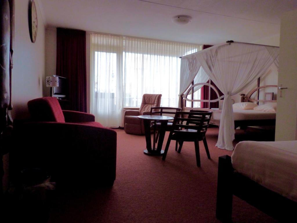 Hotel Wienerhof Ден-Хелдер Номер фото