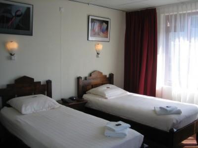 Hotel Wienerhof Ден-Хелдер Экстерьер фото
